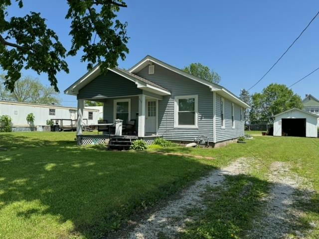233 WILLIAMS ST, CHILLICOTHE, MO 64601, photo 1 of 25