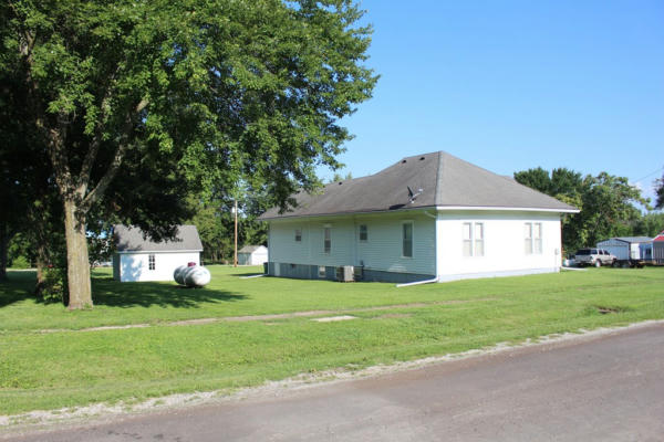 401 E 4TH ST, BRAYMER, MO 64624, photo 4 of 52