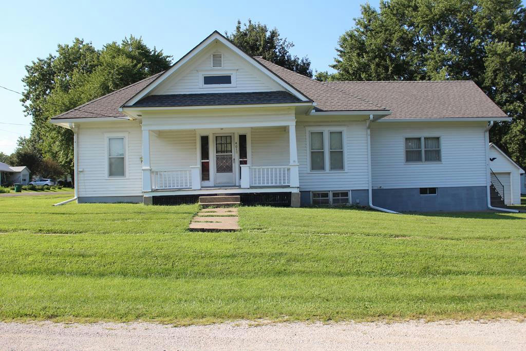 401 E 4TH ST, BRAYMER, MO 64624, photo 1 of 52