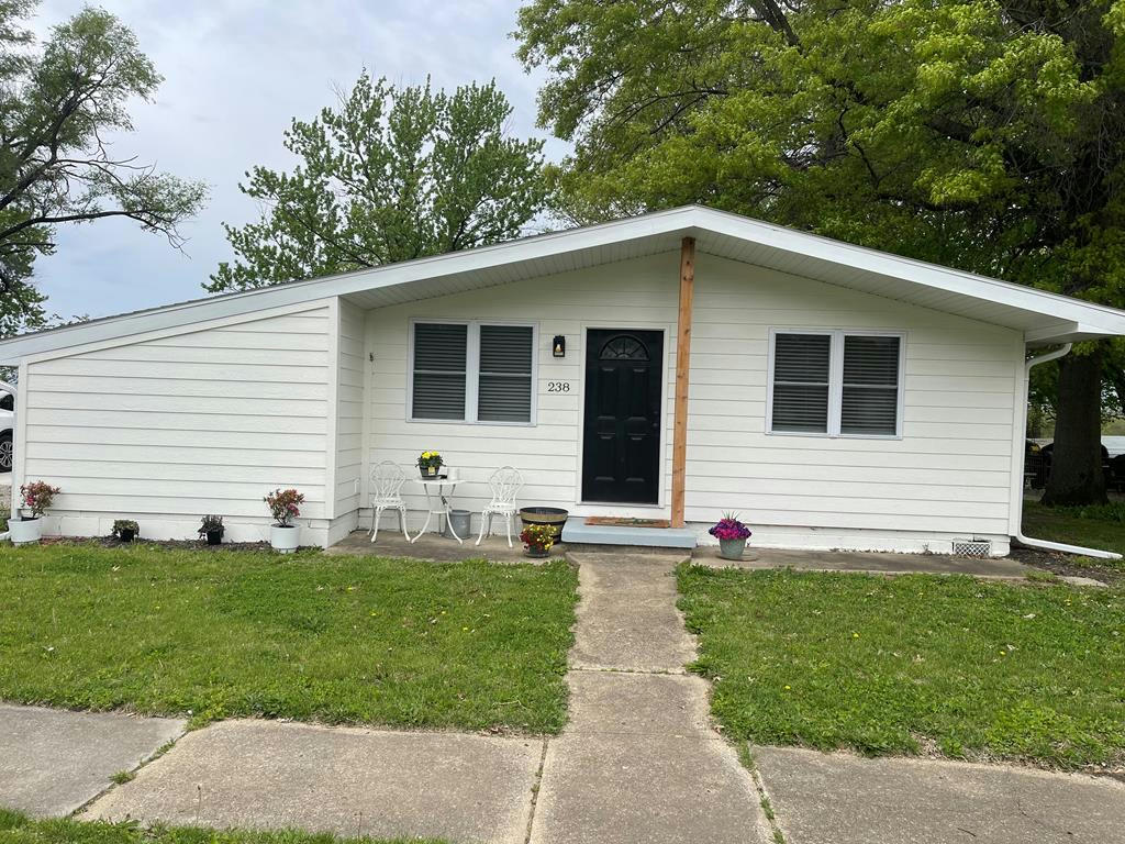238 SAMUEL ST, CHILLICOTHE, MO 64601, photo 1 of 21